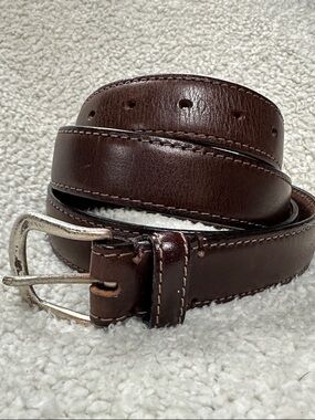 Dockers Mens Brown Full Grain  Leather Belt Top Stitched Silver Tone‎ Buckle 48